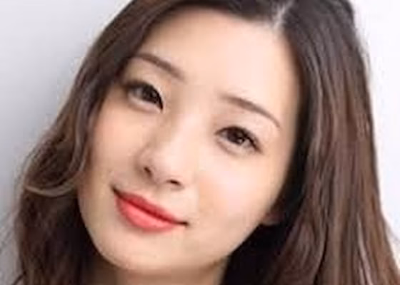Rika Adachi (足立 梨花)